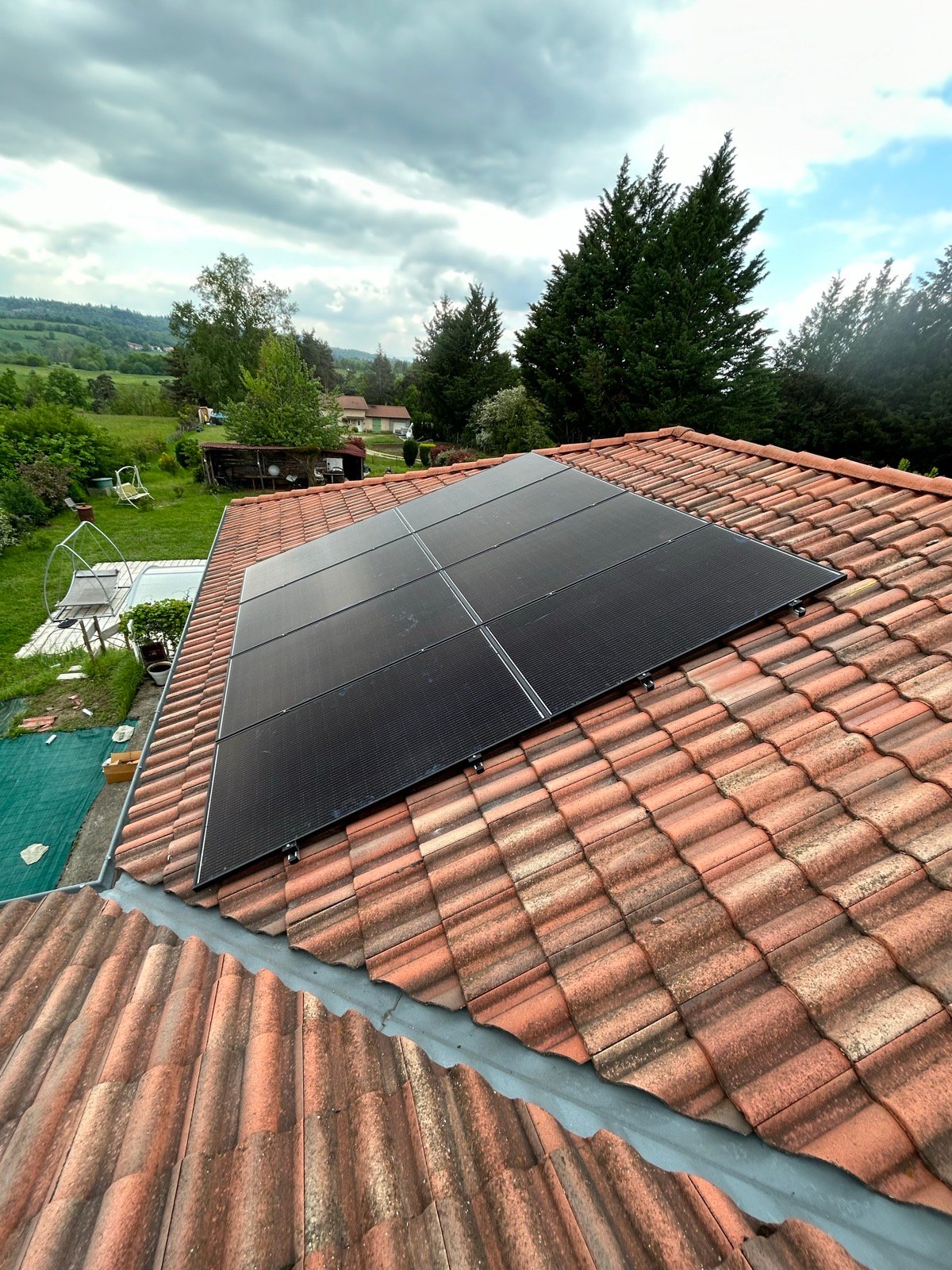 Installation photovoltaïque réalisée par SLG RESEAU ENR dans la Loire — chantier 10