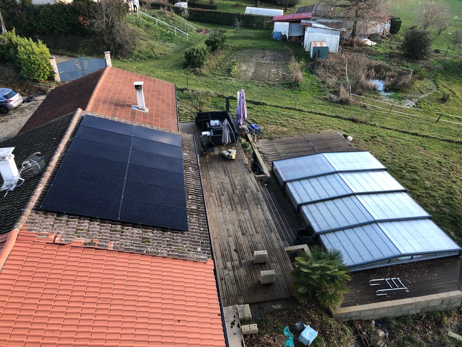 Installation photovoltaïque réalisée par SLG RESEAU ENR dans la Loire — chantier 12
